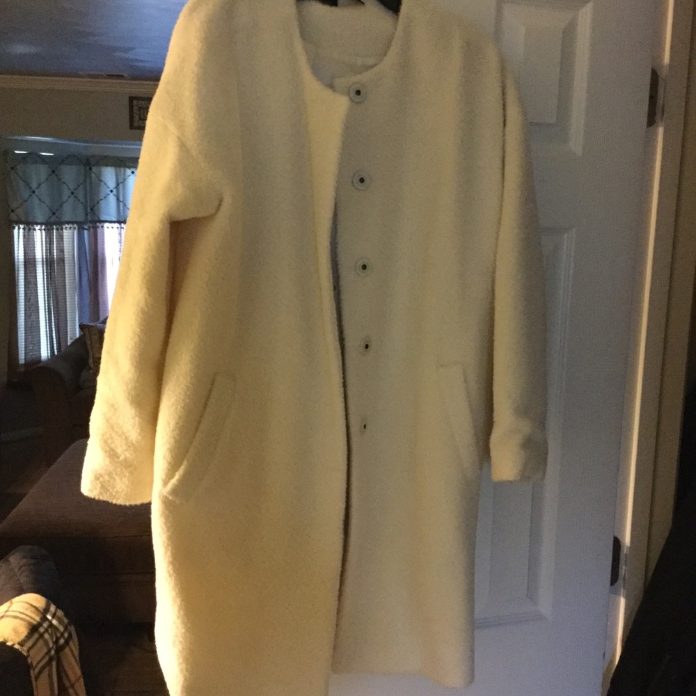 Coat - Picture 2 of 4